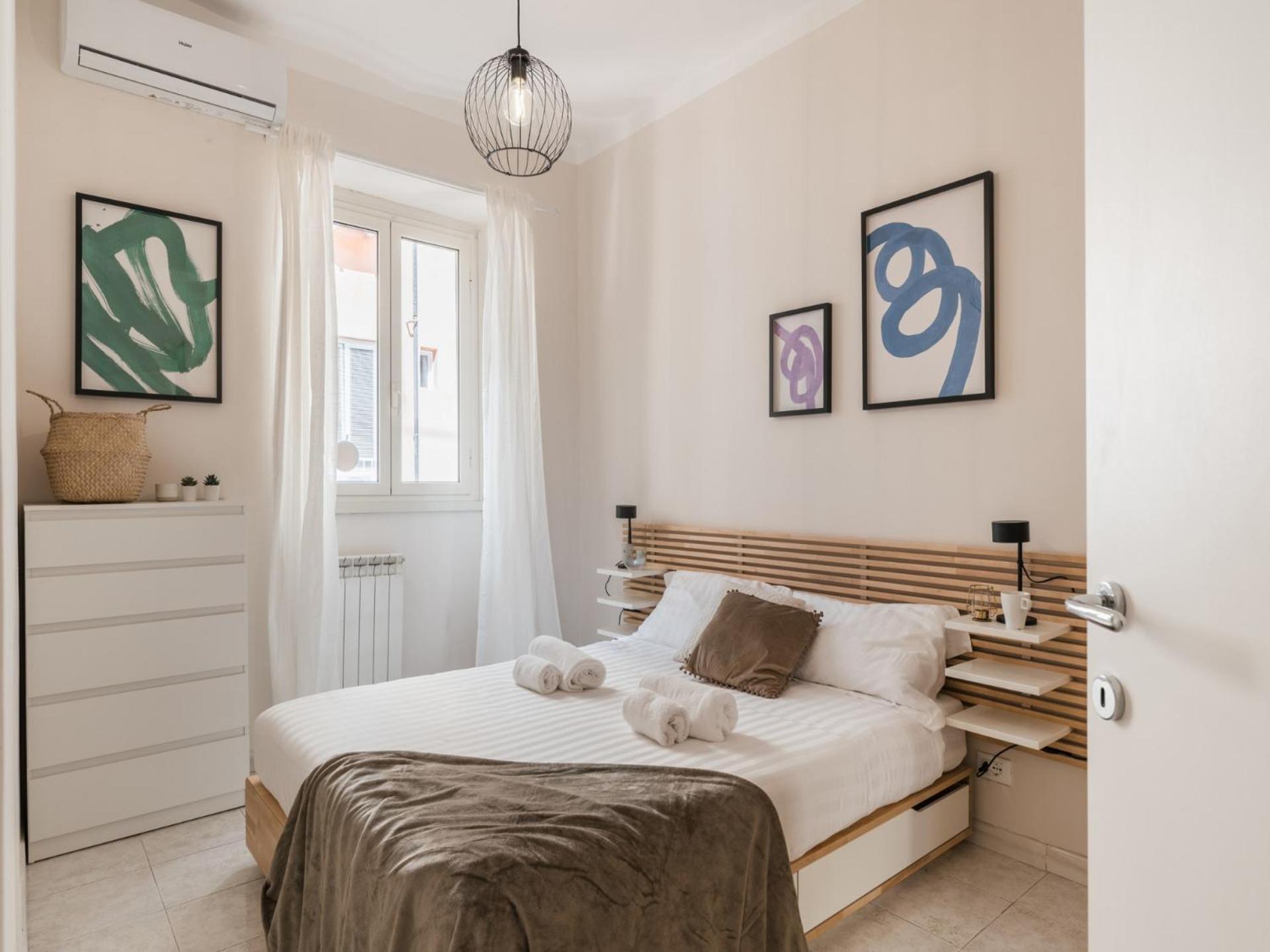 The Best Rent - Spacious One-Bedroom Apartment Near Colosseum Rome Exterior photo