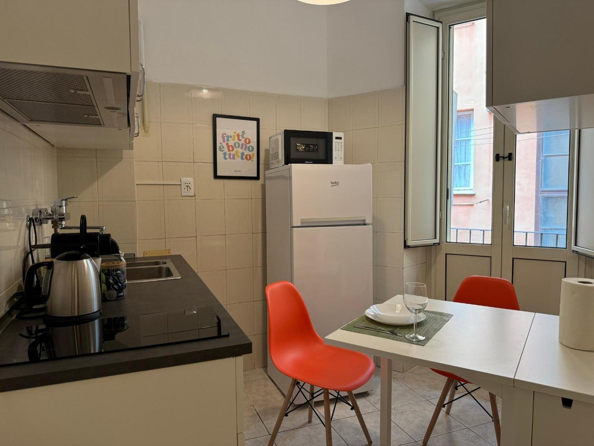 The Best Rent - Spacious One-Bedroom Apartment Near Colosseum Rome Exterior photo